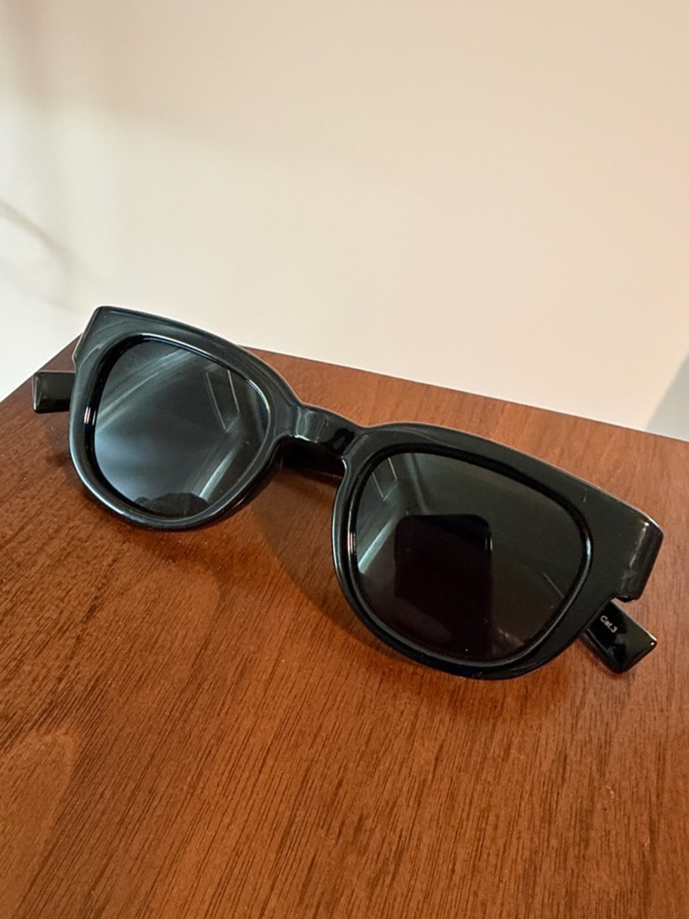 Saint Laurent Black Round Acetate Sunglasses - Picture 3 of 10